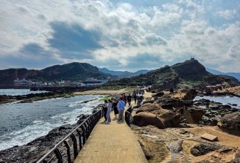 野柳地质公园+九份+十分瀑布+十分老街拼车一日游-西门町出发【展开台湾东北角一日游，尽览野柳地质公园和女王头奇景】