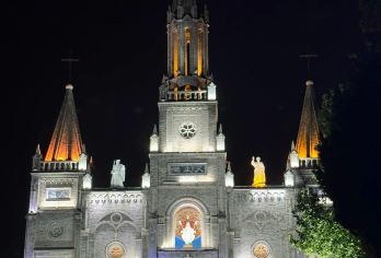 山东青州古城+偶园+范公亭公园+云门山包车一日游可英文服务【可提供英文及小语种导游服务-往返接送-可选导游-可代订门票】