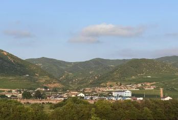 珲春防川风景区+图们国门景区一日游【小车团上门接/ 大巴 】【珲春防川一眼望三国，图们口岸中朝边境，多景点尽兴畅玩，小车/大巴团，小车团上门接送。】