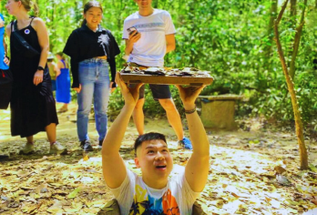 越南胡志明市古芝地道半日游【古战争遗迹之旅+实弹射击体验】【[优质服务]品质行程，专业英文中文导游可选，可选包车和拼团，每天发团，热情咨询】