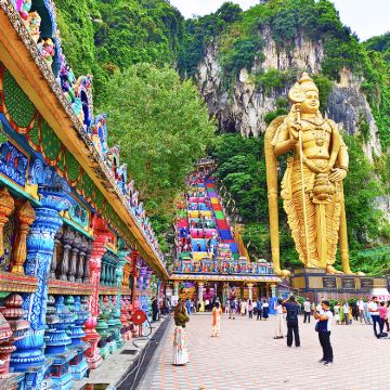 吉隆坡黑风洞+国家清真寺+双峰塔+独立广场+茨厂街一日游