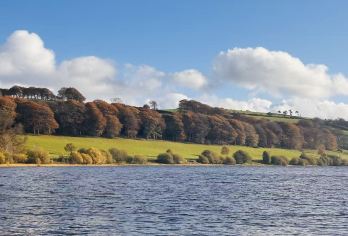爱尔兰都柏林霍斯 + 马拉海德海岸风情线一日游【霍斯悬崖览海鸟与岛景，渔村尝鲜；马拉海德探千年城堡，海滩追日落，一日尽揽海岸风情。】