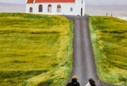 冰岛雷克雅未克-太阳航海者-蓝湖可追极光包车-精选【专属客服和本地中文司机，一家一团包车】