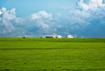 内蒙古赤峰-乌兰布统一日游（私家vip服务）【专车私密旅行】