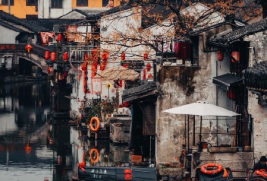 商务车丨可选英文导游丨杭州出发 绍兴安昌古镇+柯岩+仓桥直街【[精选景点]欣赏江南水乡美景，体味烟火人间！】