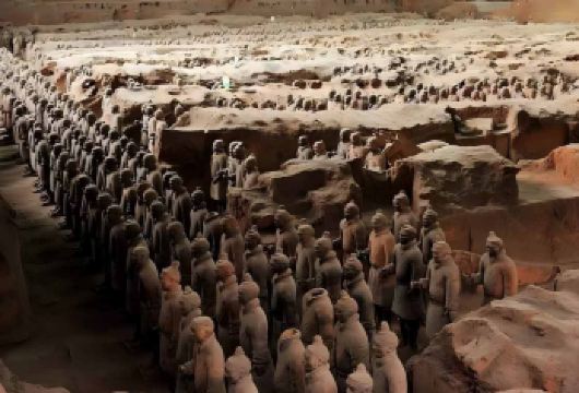 秦始皇帝陵博物馆兵马俑+丽山园深度游（可选12人亲子头等舱）【晚出发 深度游 兵马俑+丽山园 可选千古情 贴心赠送 M当劳早餐】