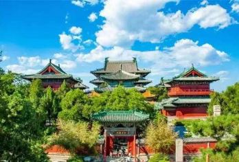 隆兴寺半日游【隆兴寺拼团1.5H深度人工趣讲】无线耳麦【[超专业]含防蹭听耳麦，人少不拥挤，告别嘈杂~】