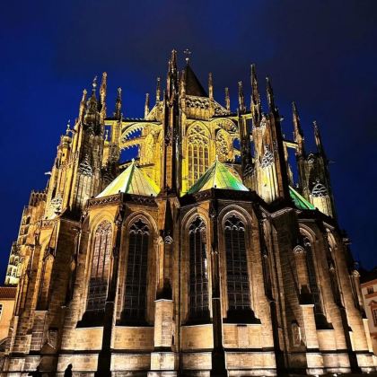 捷克布拉格-伏尔塔瓦河-黄金巷-火药塔-全境包车-私享行