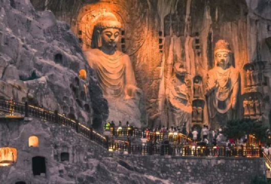 洛阳龙门石窟半日游【多套餐+耳麦+1.5H深度讲解】【[贴心服务]一站式服务，每天讲解多场次/多套餐可选。】