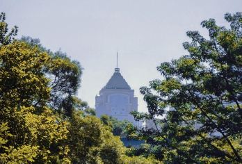 广州塔+花城广场+二沙岛+越秀公园+五羊石雕一日活动可英文服务【可提供英文及小语种导游服务-往返接送-可选导游-可代订门票】