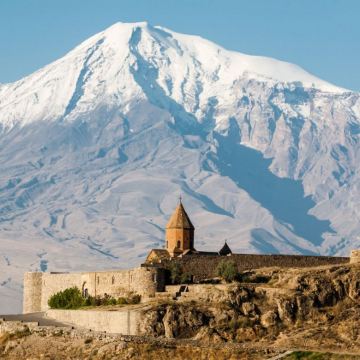 霍尔维拉普+埃奇米阿津+里西梅教堂+兹瓦尔特诺茨+种族灭绝