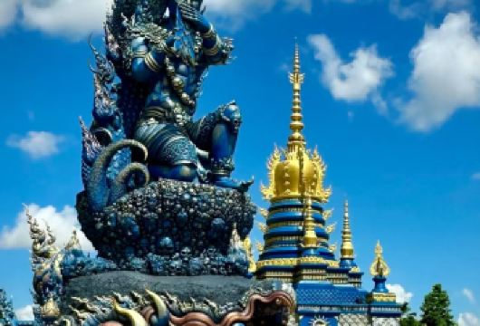 清莱黑白蓝庙/长颈族/辛哈公园 一日游【中文导游/指定区域酒店接送】