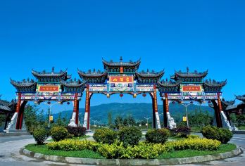 成都出发：都江堰+蒙顶山一日游 包车 多语种导游C【全程中文/英文/俄语/小语种服务，沟通无障碍，景点可调,多种车型可选】