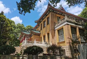 商务车丨英文导游丨总统府+明孝陵+美龄宫+音乐台+夫子庙1日【[金陵精选]南京总统府、中山陵、美龄宫寻民国故事，穿越浪漫梧桐大道，明孝陵深度漫游！】