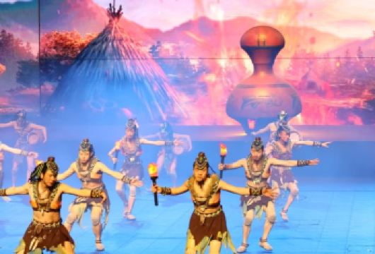 西安千古情+西安钟楼一日游【网红打卡西安世博园/大唐不夜城】【一生需看的演出，开启一次寻找民族记忆之旅！】