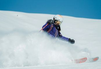 丝绸之路国际滑雪场一日游【双 5S 雪场串联！丝路可享雨林餐厅与多难度雪道，白云能乘森林缆车，一次解锁两种滑雪体验。】