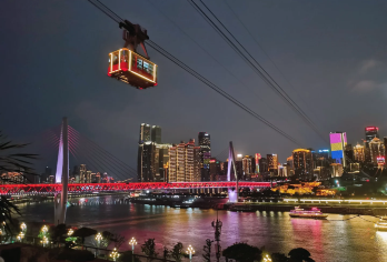 【重庆一日游】解放碑+磁器口+渣滓洞+洪崖洞（可选英文导游）【本地司机专车服务，上门接送，不踩坑】