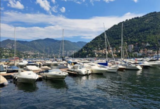 意大利米兰出发科莫科莫湖+科莫+贝拉吉奥一日游【乘船前往风景如画的科莫湖，那里曾是众多电影的取景地。】