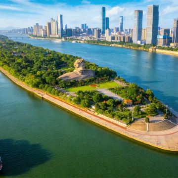 橘子洲+省博物馆+岳麓山爱晚亭+岳麓书院+火宫殿●长沙一日游