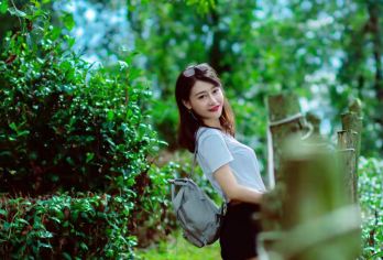 云南腾冲热海景区+司莫拉佤族村+大地茶海一日游升级可选温泉【[一路向南]热海公园+司莫拉+茶园三景区顺路游玩，省时又省钱。】