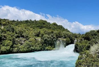 胡卡瀑布+陶波湖+地热温泉公园【奥克兰包车一日游】【行程灵活自由，方便游玩，路线可按实际情况及时更改。】