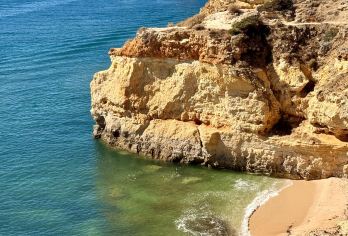 葡萄牙法鲁【包车一日游】山海小镇全景线【专属包车服务，免除您凌晨拼车、长时间等待的困扰。专业司机熟悉路线，安全舒适，让您将全部精力专注于感受】