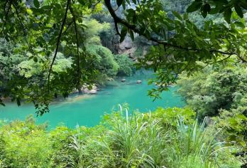 柳州鹿寨一日游【香桥岩+鹿鸣谷+响水石林+响水瀑布2人起发】【柳州，是座小众而浪漫的山水之城，唯美蓝洞，“小阿勒泰”鹿寨，寻找独属于柳州的浪漫时分】