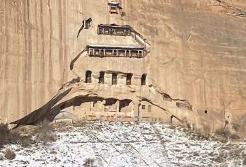 马蹄寺+七彩丹霞一日游【1-8人精致小团/大巴纯玩无购物】【[精致小团]小车团最多8人，有5座SUV、7座、9座商务车，具体车型按实际参团人数派车，上门接送。】