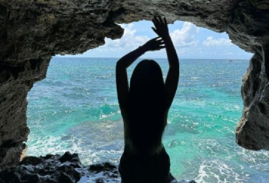 长滩岛：水晶岛+普卡海滩一日游 | BBQ午餐&含浮潜【水晶湾岛美景：探索清澈溶洞，拍摄梦幻般的海岛风光。】