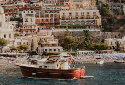 一日包车畅游：阿马尔菲海岸线+波西塔诺+众神之路【无需为交通烦恼，舒适专车全程接送，行程灵活自由，随心掌控游览节奏，沉浸式感受意大利风情。】