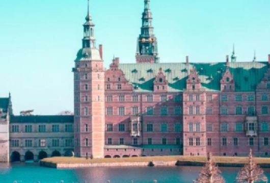 丹麦哥本哈根+美人鱼+罗森堡城堡一日游/行程可调-可定制【专属客服和本地中文司机，一家一团包车】