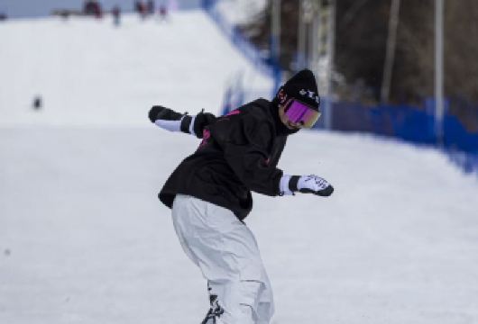 和平滑雪+长白山驯鹿森林+ATV越野一日游【雪国驯鹿奇缘】【畅滑长白山优质粉雪】