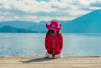 丽江泸沽湖包车一日游【一单一团-私享定制-360度环湖】【当地实力车队5-17座多款车型优选、全程独立用车无缝接送，本土车源一手操作、旅程无后顾之忧；】