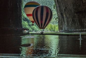 利川腾龙洞风景区一日游2至8人私家团含门票+景交车纯玩不拼团【[VIP小团]专车上门接送，舒适车型当地司机】
