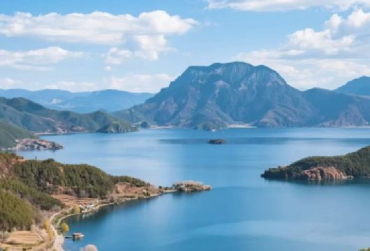 泸沽湖一日游【360度环湖 独立包车+司导携玩+专车接送】【品质出游】