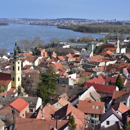 苏博蒂察+泽蒙＋多瑙河经典景点包车一日游