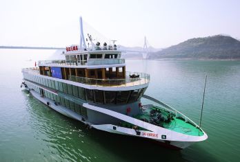 三峡大坝+湖北宜昌交运两坝一峡游船+葛洲坝船闸拼团一日活动【精华线路：三峡短途游轮，体验葛洲坝船闸，水涨船高/水降船高，世纪工程三峡大坝，原汁风味峡谷西陵峡。】