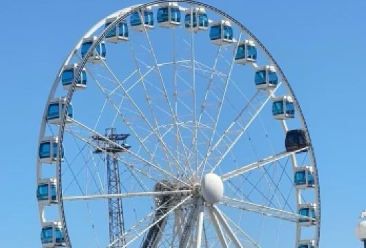 芬兰赫尔辛基市区+波尔沃古镇一日游【中文司机+欧洲全线定制】【尊享一对一高端行程定制，多日豪华包车专属礼遇，专业旅行顾问24小时恭候垂询。】