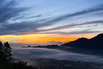 巴厘岛巴图尔火山徒步吉普车日出云海SPA温泉越野车包车一日游【[灵活发团选择] 每日发团+组合套餐可选，支持临时增减景点，行程自主调节。】