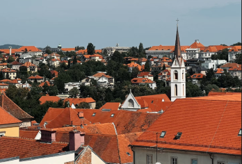 萨格勒布精华游 (石门-血街-萨格勒布大教堂) 双城史诗之旅【[定制包车游]专享中文司机独立包车，市区范围酒店上门接送，行程路线天数可根据个人需求调整。】