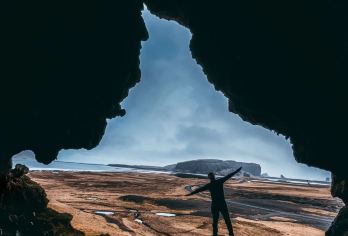 冰岛雷克雅未克-太阳航海者-蓝湖可追极光多日包车-精选【专属客服和本地中文司机，一家一团包车】