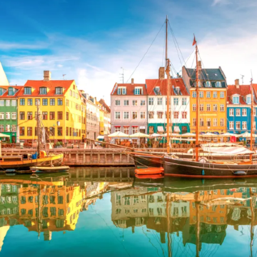 丹麦  哥本哈根：机场-酒店 点对点接送｜中文包车｜行程定制