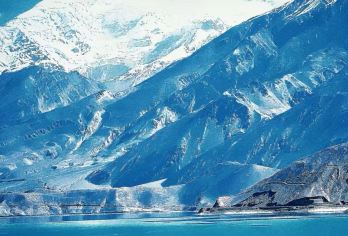 【6人精品团】帕米尔高原+木吉火山1日游包车游·喀什市区接送【旅行社承诺不进购物店 不擦边 景区自由纯玩 报名即成团】