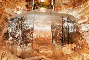 橄榄游●云冈石窟3小时人工讲解 资深大咖导游精讲【[橄榄游讲师团]他们博古通今，幽默睿智，善于挖掘文物背后的故事，用有趣的方式还原历史真相！】