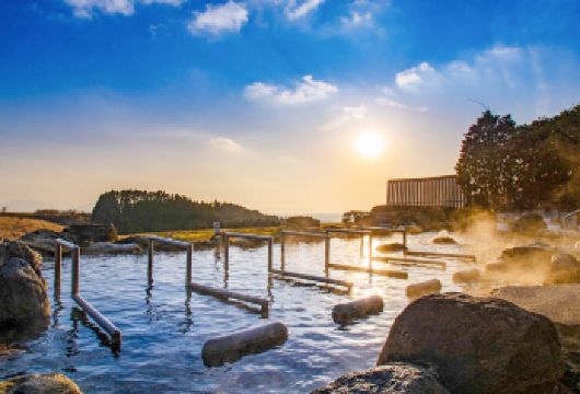 九州熊本出发·上色见熊野座神社·阿苏望之乡·久木野·黑川温泉【走进上色见熊野座神社，体验森林石阶与穿户岩的神秘能量】