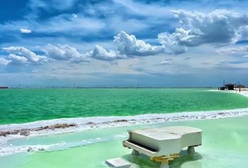 察尔汗盐湖+万丈盐桥半日游【上门接送/可选早午场】【达人带队，精选线路，深度体验，创新玩法，贴心管家，摄影帮手，路上美景随走随停！】