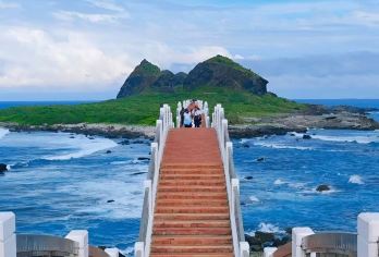 台湾东部海岸线一日游：三仙台+加路兰海岸+水往上流+新港渔港【VIP包车，私密性好，不与陌生人拼车/行程可调 可定制】