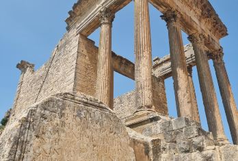 突尼斯&首都【 专属包车一日游】杜加遗址+杰里德盐湖【专属包车服务，免除您凌晨拼车、长时间等待的困扰（全境包车）】