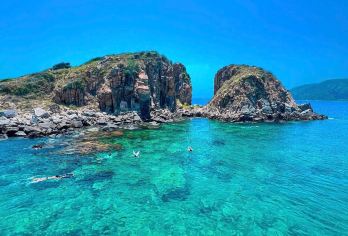 【人生海海劲舞船】越南芽庄跳三岛+浮潜+现场乐队+海鲜午餐【全芽庄独有 : 现场乐队＋驻唱歌手，享受漂浮酒吧派对, 唱跳畅饮，船程嗨翻！】