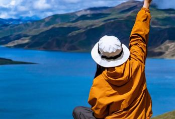 羊卓雍错+卡若拉冰川一日游【4人/8人可选+无人机】【[4人小团]越野小团，赠一人一瓶3L钢瓶氧气 或 一车一瓶10L钢瓶氧气；[8人商务团]不含氧气】